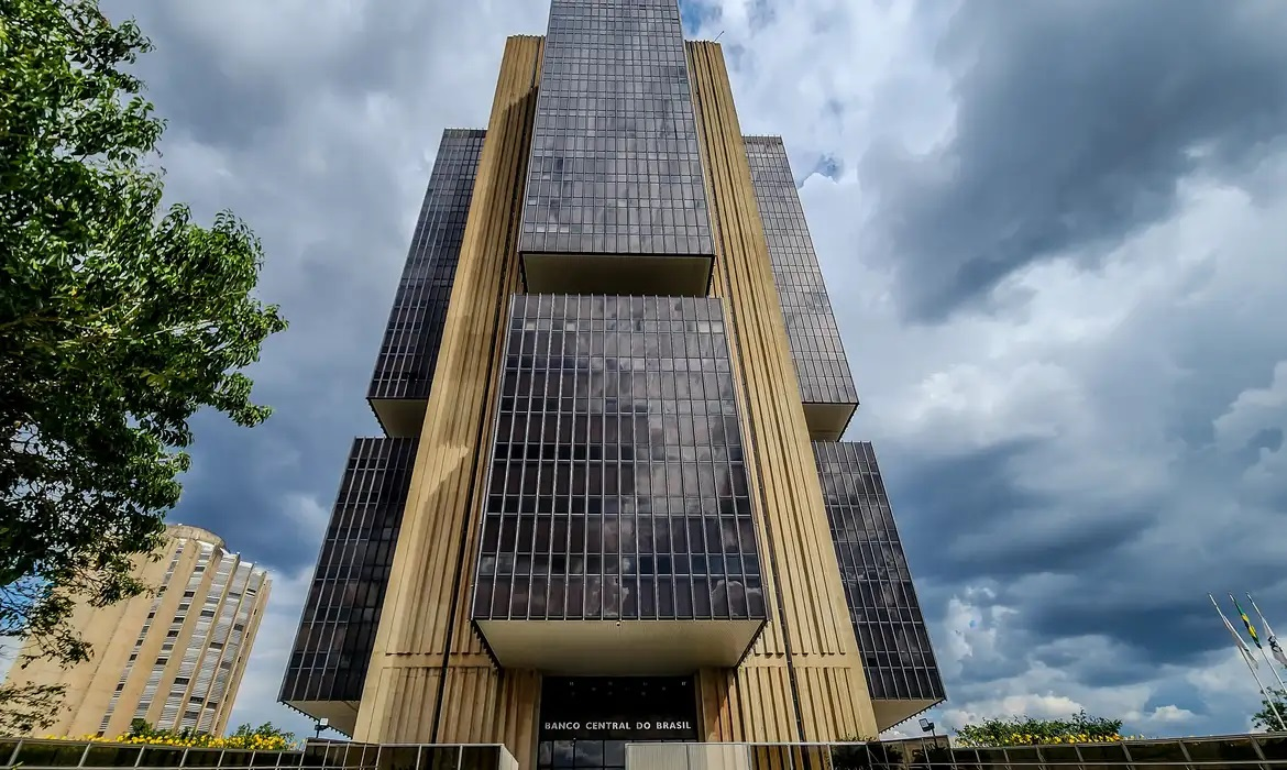Taxa Selic permanece em 15% a.a
