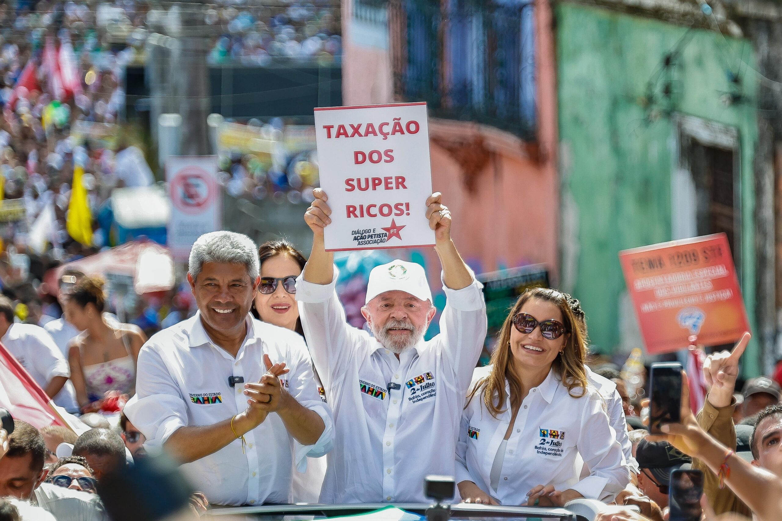 Lula reafirma a soberania do país ante a intromissão de Trump, e internamente passou a usar os óculos da luta de classes.