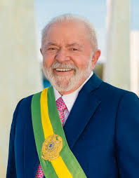 Lula amplia vantagem sobre candidatos da direita e lidera todos os cenários do 1º turno em pesquisa eleitoral para 2026