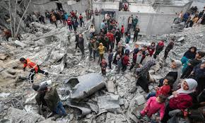 Israel mata 18 em ataques em Gaza, Hamas adia entrega de restos mortais de prisioneiro