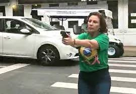 O STF atestou a condenação definitiva de Carla Zambelli no caso da perseguição armada