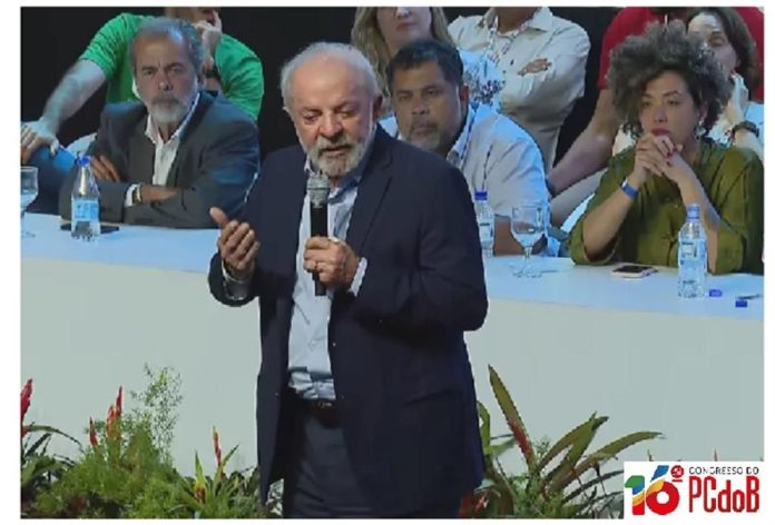Lula defende os povos e governos da Venezuela e de Cuba: a defesa da Venezuela é autocrítica pelo erro de pedir ata das eleições