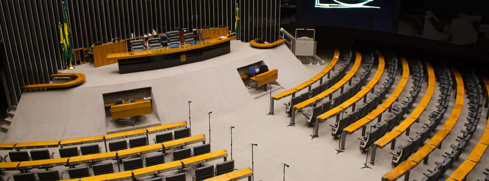 O Congresso plutocrata não para de trabalhar contra o povo e contra o país