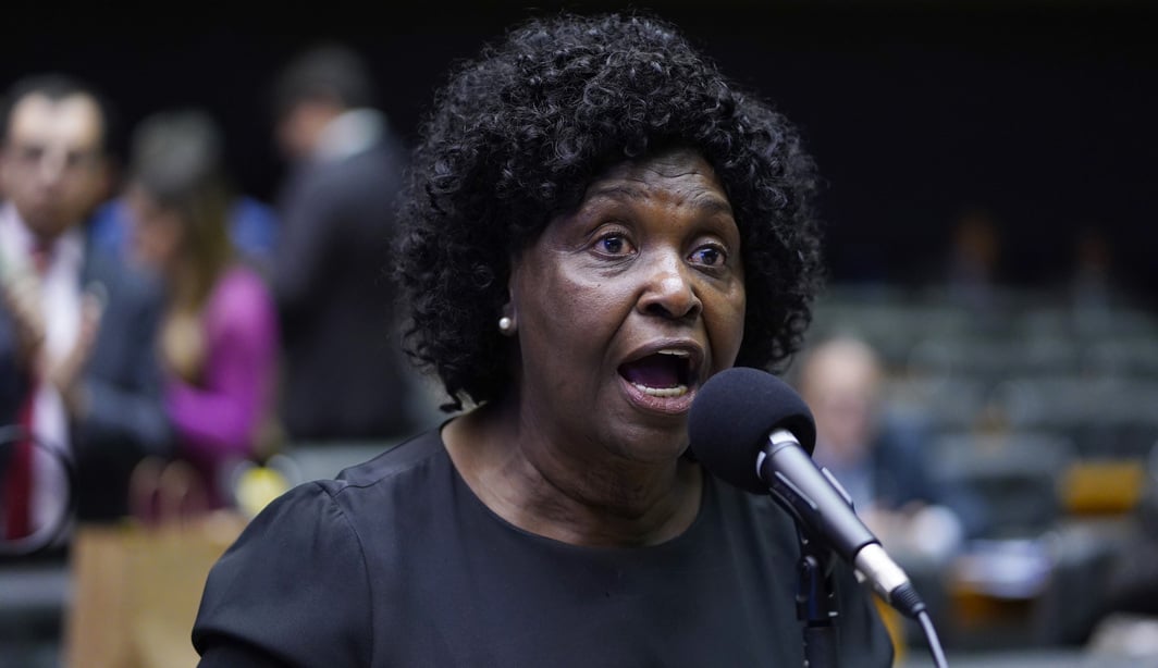 Vídeo: Declaração potente e histórica de Benedita da Silva, do PT