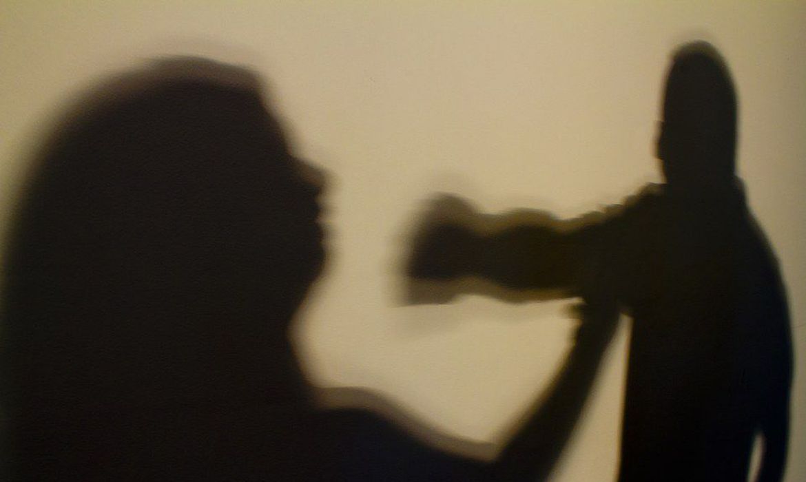 De mãos dadas: esta luta é de todas e de todos