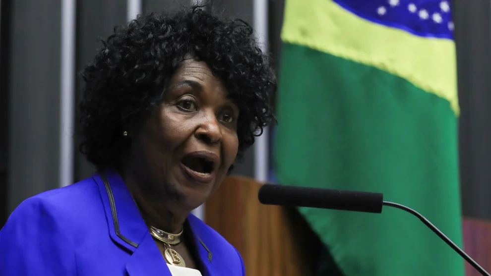 Treta entre Motta e Benedita: por que o PT votou contra a Constituição de 1988