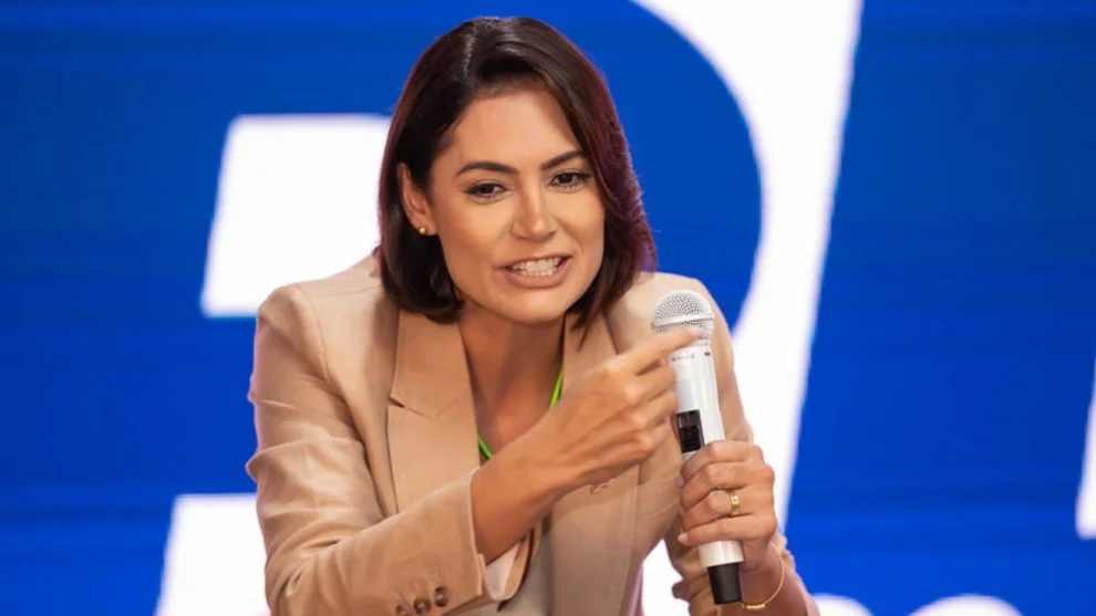 Orientação médica: Michelle se afasta do PL Mulher e adia evento no Rio