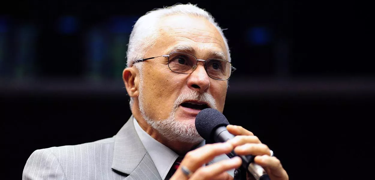 “Encontro entre PF e CIA é fora de propósito”, diz Genoino