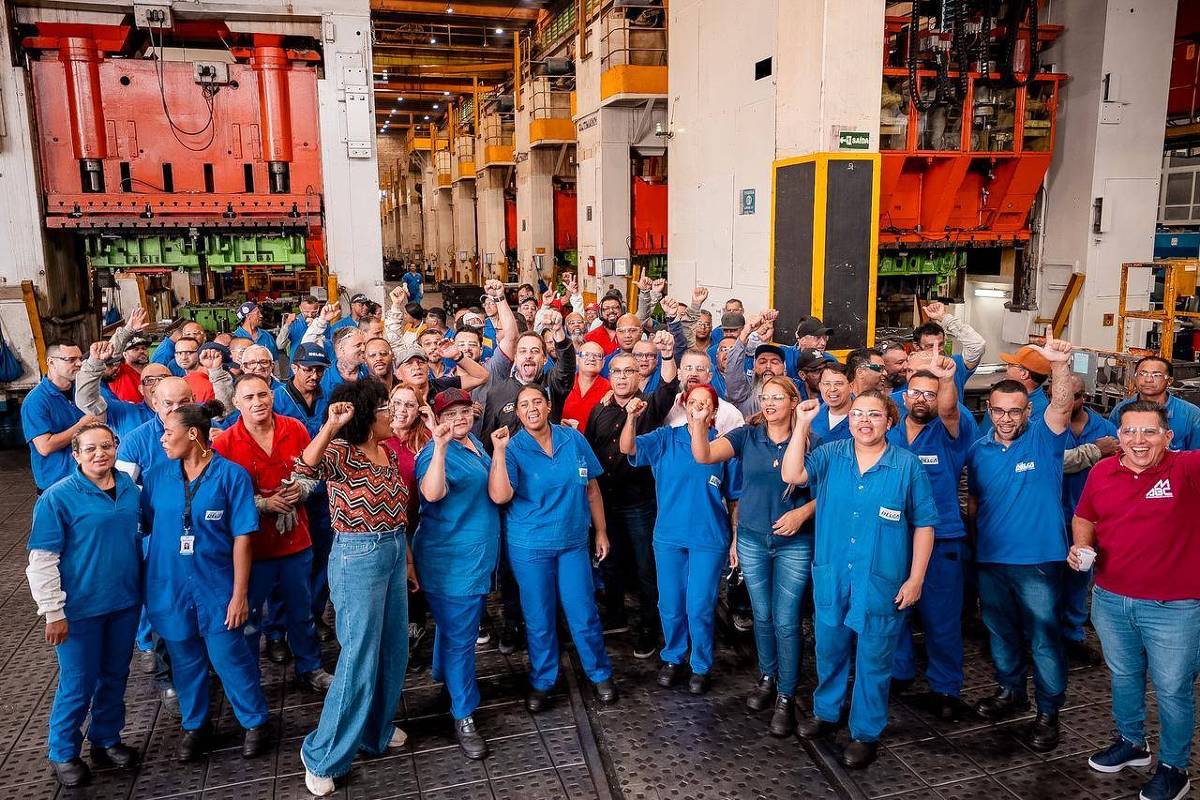 Se o povo for para as ruas o 6×1 acaba