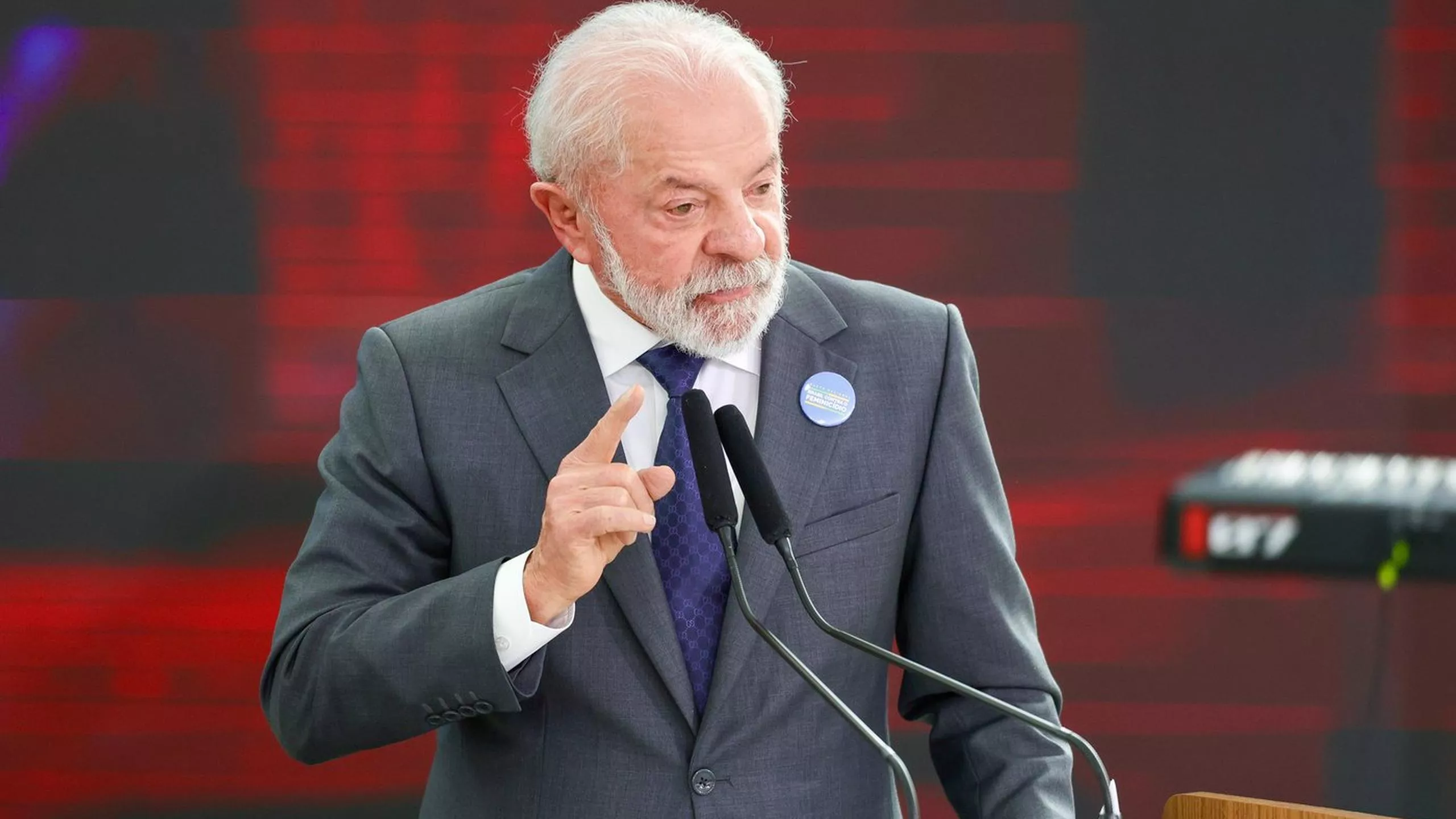 Na mosca: Lula diz que soltar Bolsonaro desmoralizaria o STF