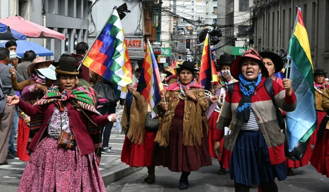 A vanguarda política do povo boliviano é construída por mulheres!