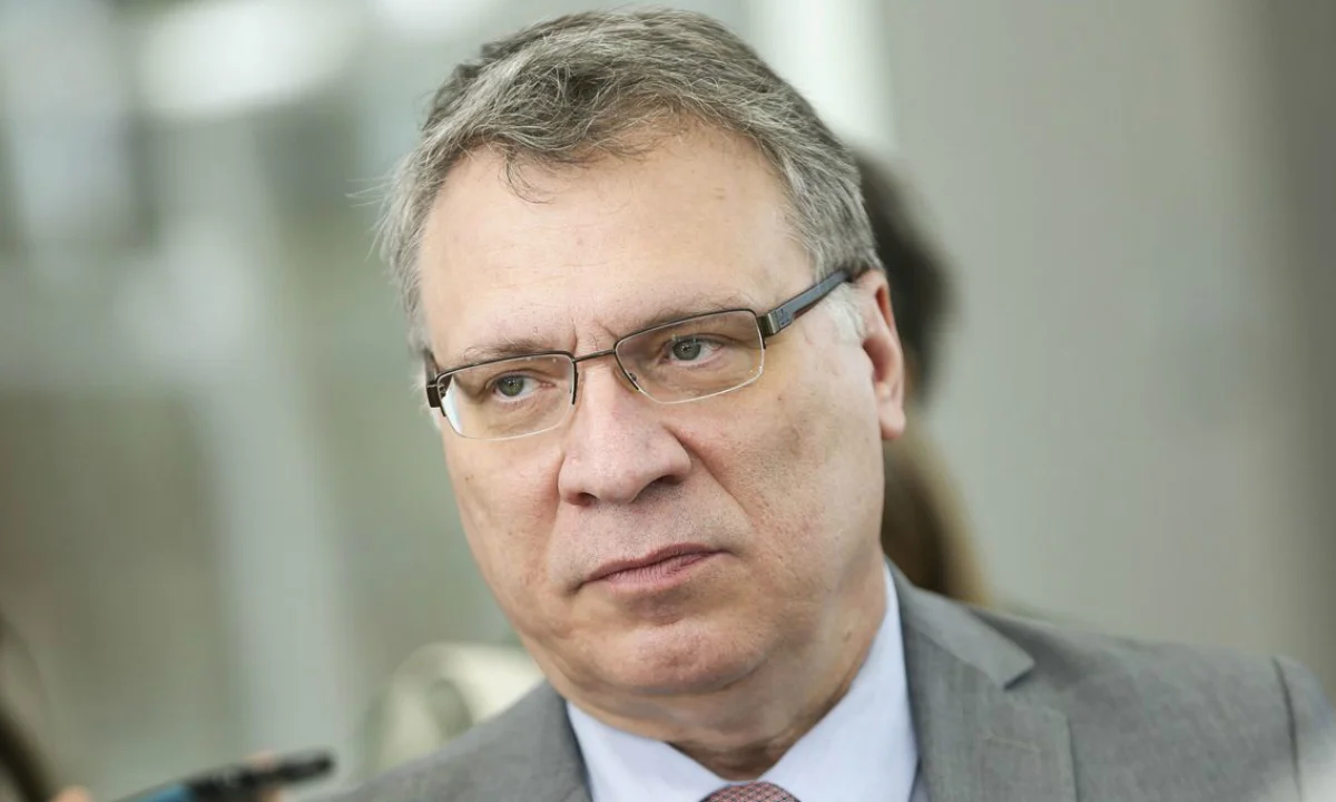 Eugênio Aragão sem meias palavras.
