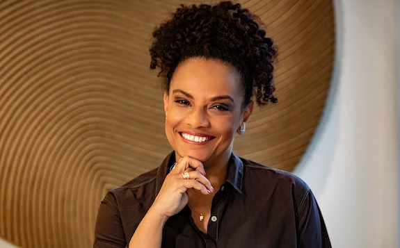 Flávia Oliveira joga a real: o que está sendo vendido como mudança nessas eleições é uma cilada
